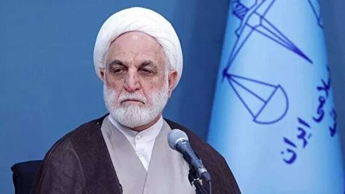 رئیس قوه قضاییه گفت: پرونده‌های عناصر مرتبط با دشمن صهیونی که در تجاوز این رژیم خبیث و زبون، کمک‌کار متجاوز بودند باید وفق قانون در سریع‌ترین زمان ممکن به سرانجام برسد و هیچ‌گونه تأخیر و تعللی در این امر جایز نیست.