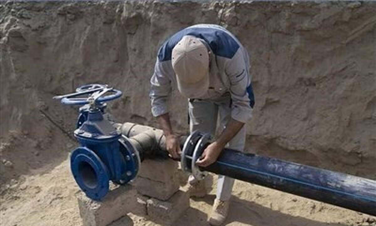 فرهاد سرگلزایی، مدیرعامل شرکت آب و فاضلاب سیستان و بلوچستان گفت: به‌منظور بهبود وضعیت آبرسانی در بخش مرکزی هیرمند، چندین اقدام زیرساختی از جمله احداث ایستگاه پمپاژ، اجرای خطوط فرعی و نصب پمپ‌های محلی در دستور کار قرار گرفته است.