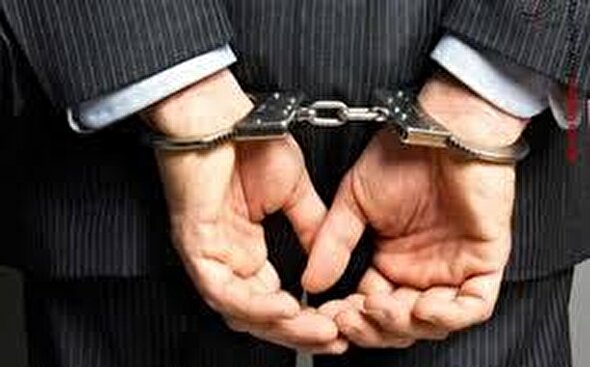 سه نفر از کارکنان شهرداری ازنا به اتهام فساد مالی دستگیر شدند