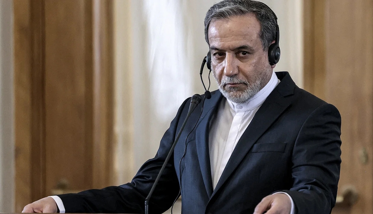 عراقچی: ایران چگونه به میز مذاکره ای برگردد که اسرائیل و امریکا نابودش کرده‌اند؟