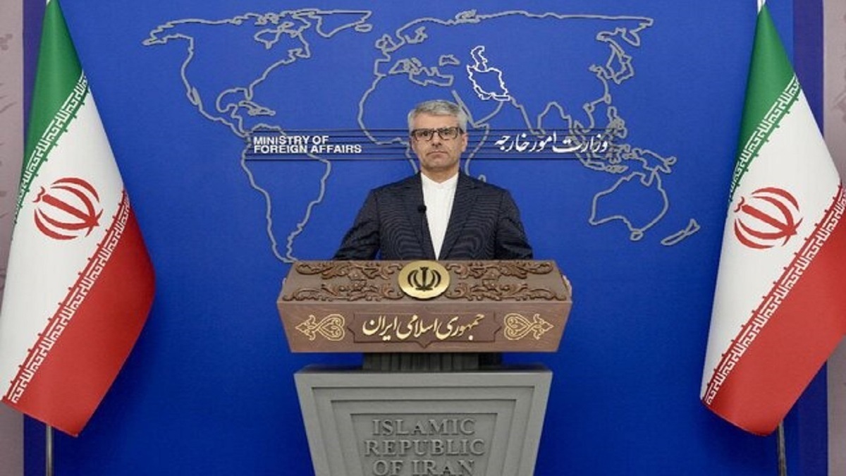سخنگوی وزارت امور خارجه نوشت: اقدام تجاوزکارانه و غیرقابل توجیه که توسط یک کشور دارنده سلاح هسته‌ای، عضو دائم شورای امنیت سازمان ملل متحد و امین پیمان منع اشاعه علیه یک کشور غیردارنده سلاح هسته‌ ای انجام شده خیانت آشکار به هنجار‌ها و اصول اساسی است که این نهاد‌ها نماینده آن هستند.