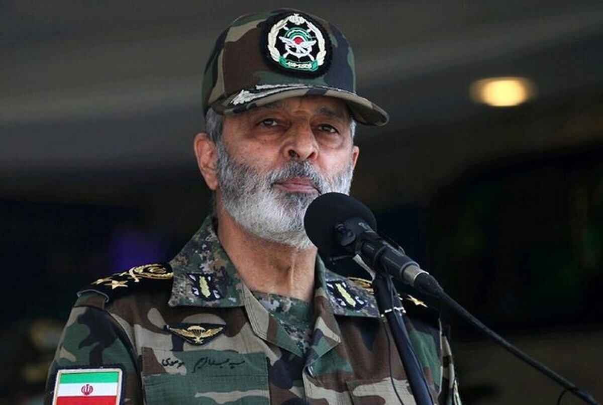 رئیس ستادکل نیروهای مسلح گفت: ما تحت امر فرمانده کل قوا هستیم و نیروهای مسلح هیچگاه دچار از هم پاشیدگی نخواهند شد.