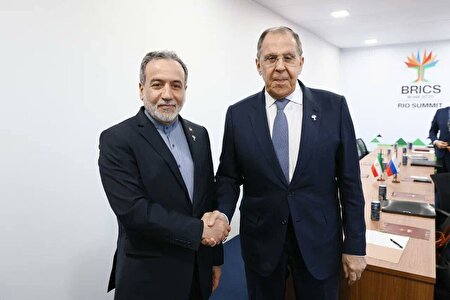 عراقچی با لاوروف دیدار کرد/گفت وگو با وزرای خارجه مصر، چین و هند
