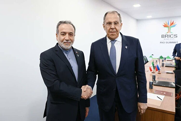 عراقچی با لاوروف دیدار کرد/گفت وگو با وزرای خارجه مصر، چین و هند