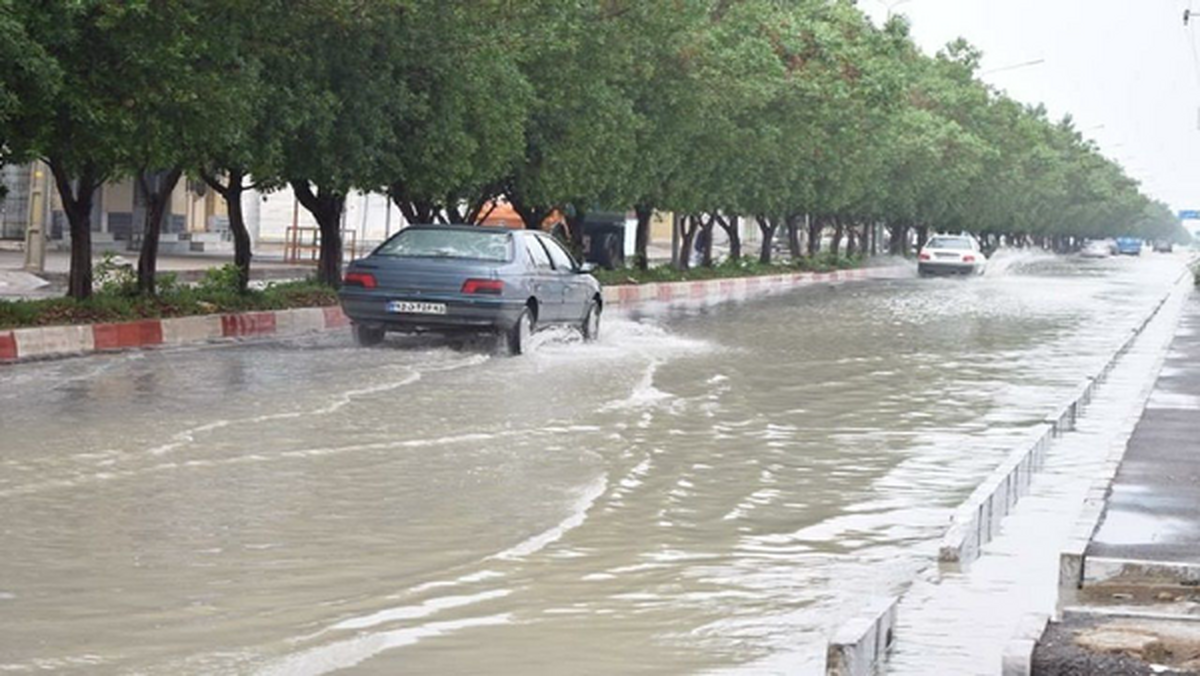 در شرایطی که نواحی شمالی استان با طوفان‌های گردوخاک دست‌وپنجه نرم می‌کنند، فعالیت سامانه مونسونی در جنوب سیستان و بلوچستان موجب وقوع بارش‌های قابل توجه شده است.