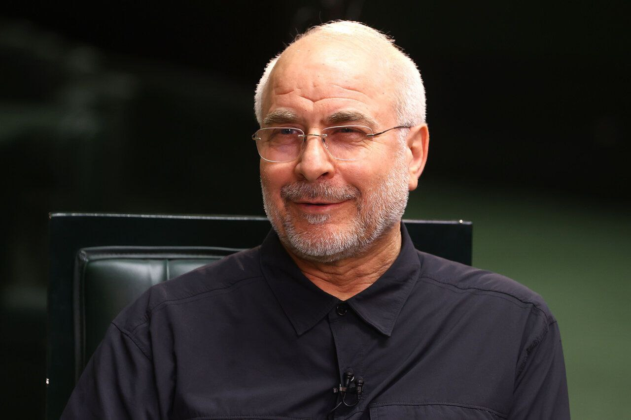 قالیباف: رهبر معظم انقلاب سبب شکل‌گیری دفاع ۹۰ میلیونی شدند