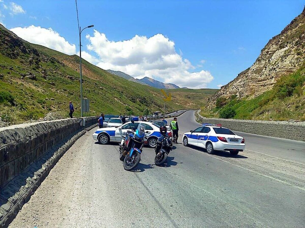 جانشین پلیس راه راهور فراجا در پی آغاز موج بازگشت مسافران از شمال کشور و همزمان با تعطیلات پایان هفته از اعمال محدودیت‌های ترافیکی قطعی و مقطعی در محورهای پرتردد خبر داد.