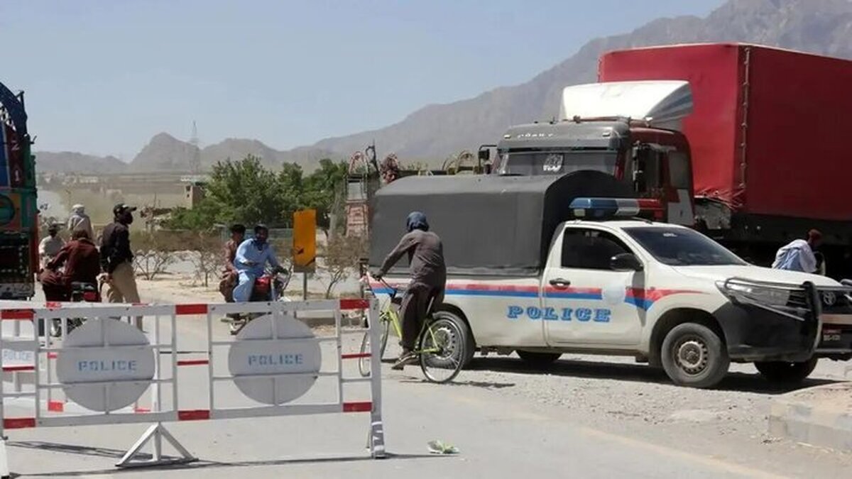 مقامات پاکستان از کشف اجساد مسافران ربوده‌شده توسط افراد مسلح در جریان حملات زنجیره‌ای به اتوبوس‌ها در استان بلوچستان خبر دادند.