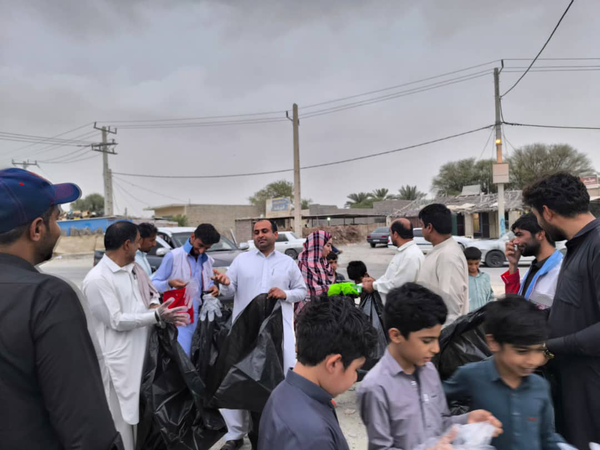 عکس |  حرکت سبز اهالی عورکی برای پاکسازی محیط عکس |  حرکت سبز اهالی عورکی برای پاکسازی محیط