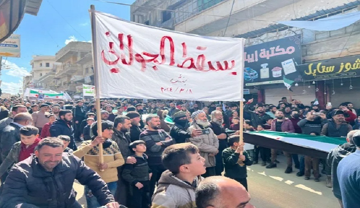 ساکنان «جرمانا» در ریف دمشق ضمن حمایت از دروزی‌ها، خواستار سقوط حکومت الجولانی در سوریه شدند.