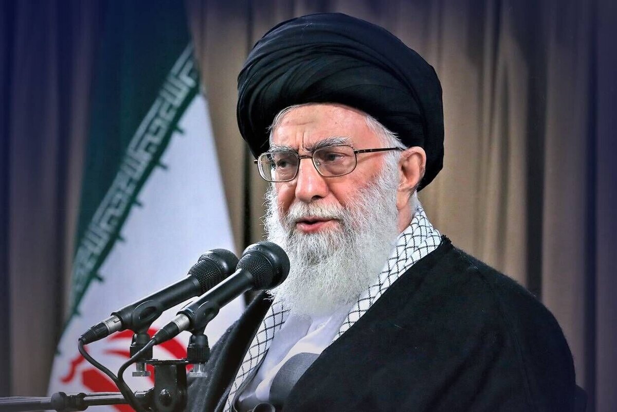 توئیت صفحه رهبر انقلاب در مورد ضربه محکم ایران به رژیم صهیونیستی