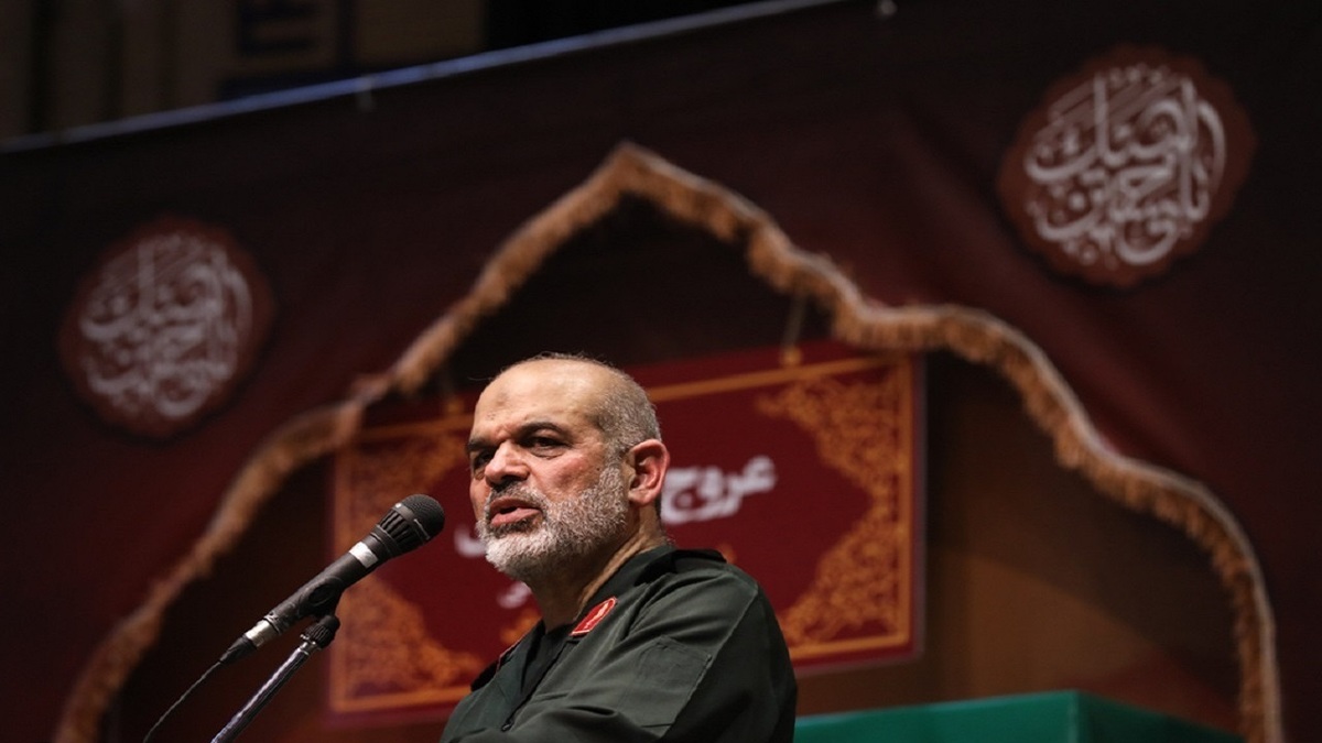 به گفته مشاور فرمانده کل سپاه پاسداران انقلاب اسلامی، مردم ما، ملت شجاع و نترسی هستند و در مقابل هر توطئه‌ای در تمام این ۴۶ سال ایستاده‌اند.