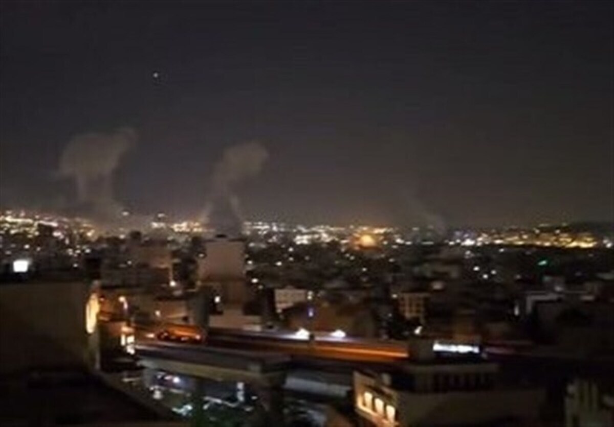همزمان با ادعای ترامپ در مورد برقراری آتش بس، دشمن صهیونی چند نقطه در شهر‌های تهران، ارومیه و رشت از جمله چند منطقه مسکونی در پایتخت را هدف قرار داد.
