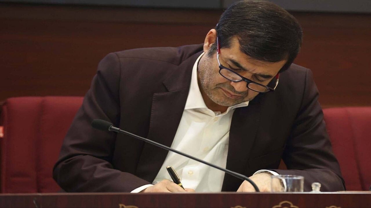 در پی شهادت یک بازیکن فوتسال، یک بازیکن فوتبال و یک داور در پی تجاوزگری رژیم صهیونیستی، وزیر ورزش و جوانان کشورمان طی نامه‌ای از رئیس فیفا خواست با اقدامی قاطع که موید «ارزش‌های اخلاقی» است، حضور رژیم اسرائیل در رقابت‌های فوتبال را به حالت تعلیق در آورد.
