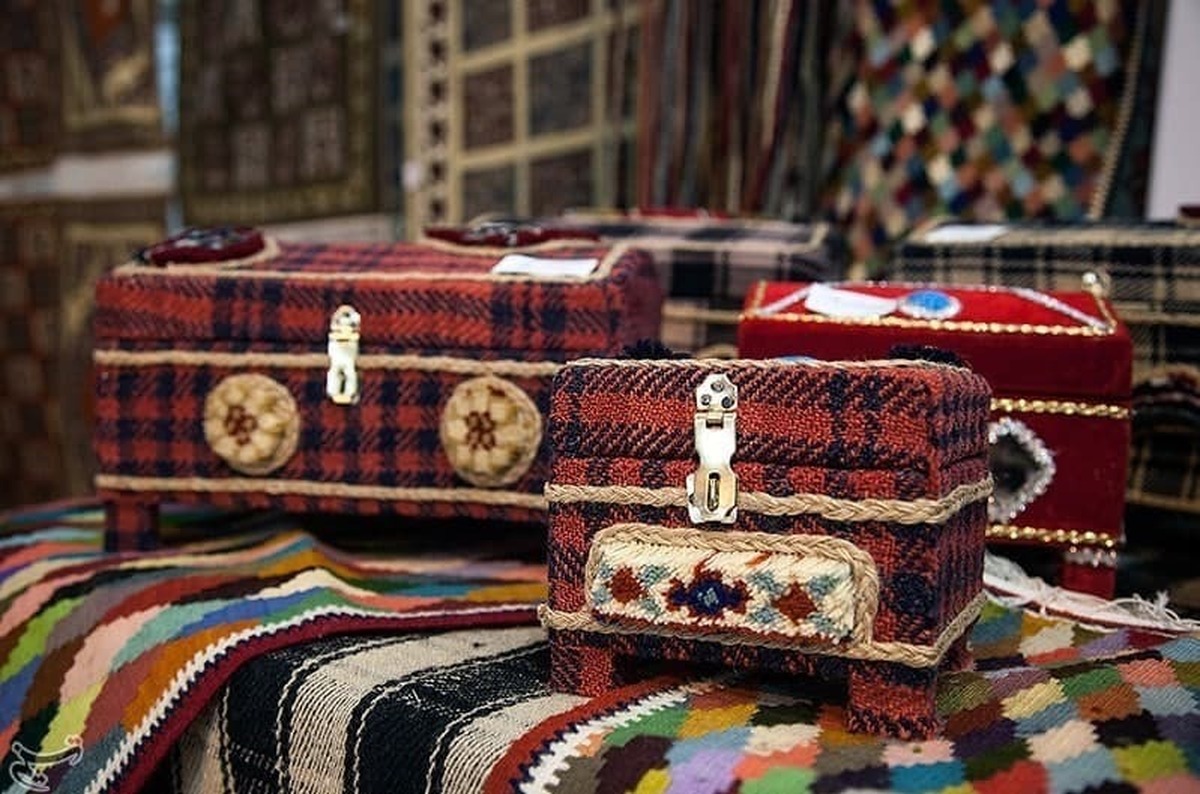 آغاز نمایشگاه بزرگ صنایع‌دستی و سوغات کشور در هشتگرد