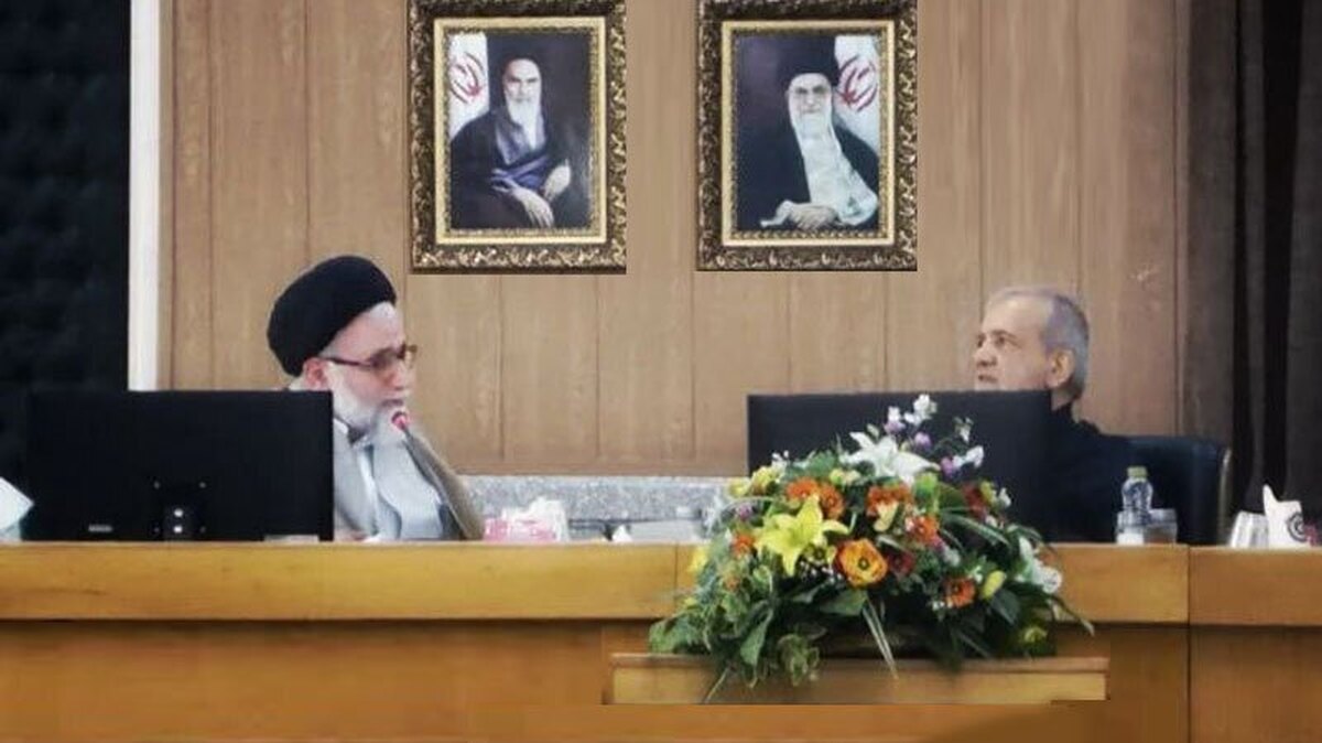 شورای معاونین وزارت اطلاعات، به منظور بررسی آخرین وضعیت کشور پس از تحمیل آتش‌بس به دشمن صهیونیستی، امروز چهارشنبه با حضور رئیس جمهور و وزیر اطلاعات تشکیل شد.