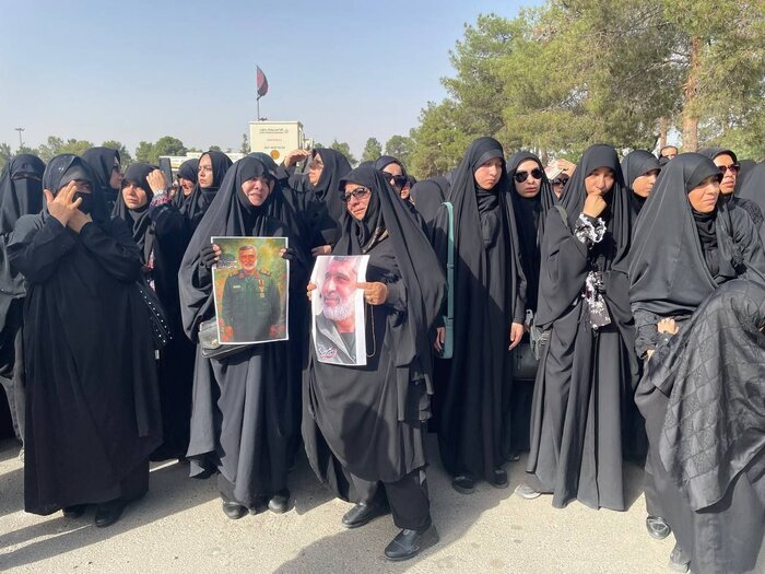 ببینید | شهیدان حاجی‌زاده و باقری در بهشت زهرا آرام گرفتند