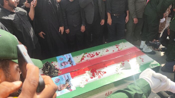 ببینید | شهیدان حاجی‌زاده و باقری در بهشت زهرا آرام گرفتند