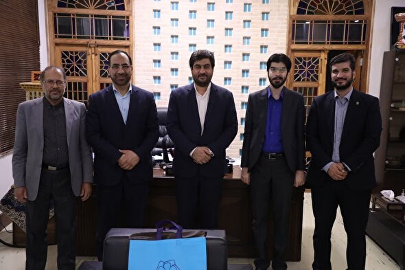 نمادی از شهر یزد در لاهور نصب می شود