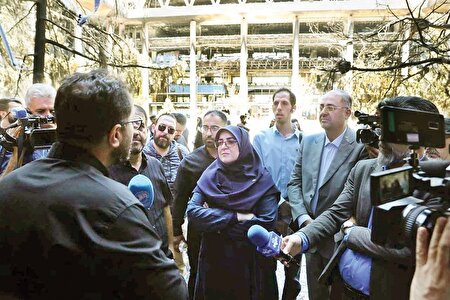 دولت همه توانش را برای بازسازی ساختمان شیشه‌ای به‌کار می‌گیرد 