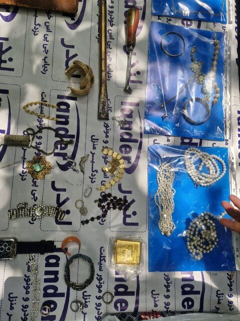 سرقت کارت ملی و طلا در پوشش نظافتچی | استفاده از کارت ملی مالباختگان برای سرقت های بعدی سرقت کارت ملی و طلا در پوشش نظافتچی | استفاده از کارت ملی مالباختگان برای سرقت های بعدی