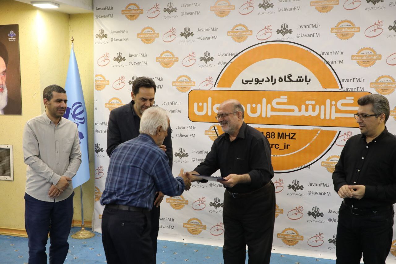 گزارشگران رادیو؛ همرزمان خط مقدم آگاهی