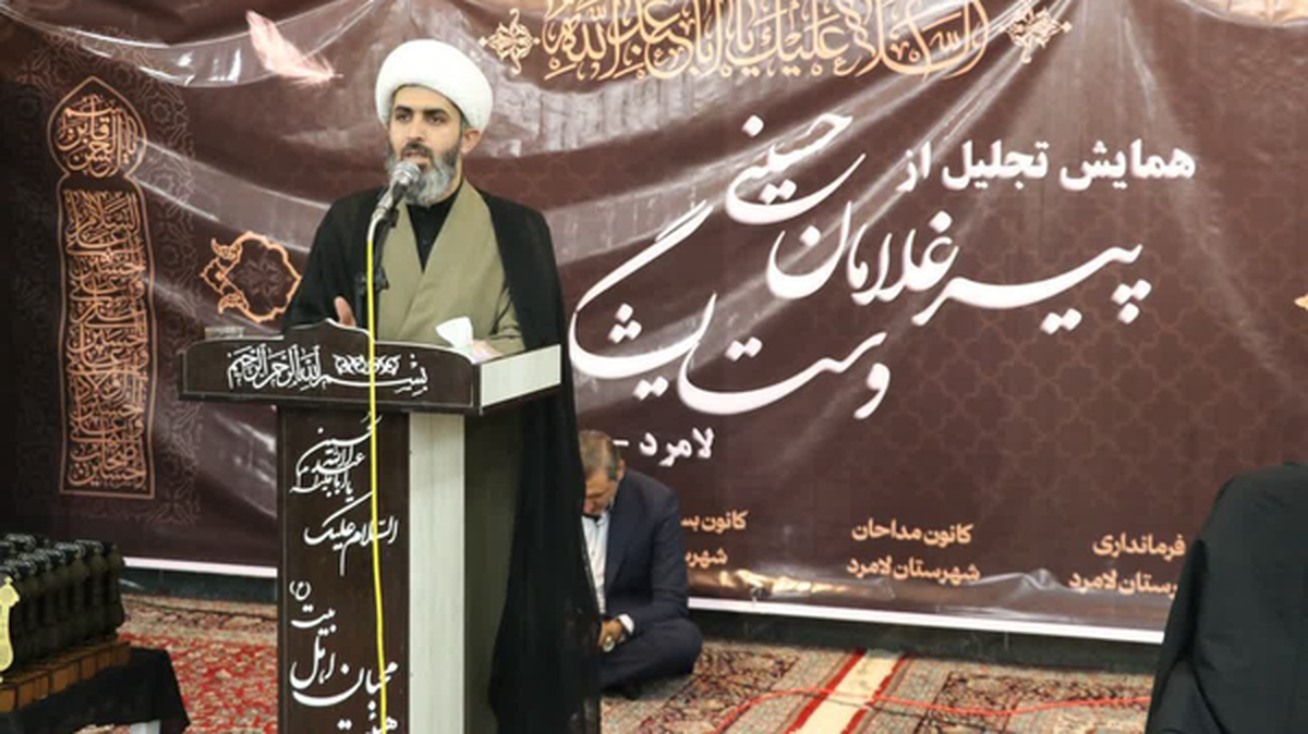 برگزاری همایش پیرغلامان حسینی و ستایشگران زینبی در لامرد