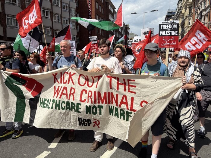 فریاد فلسطین در قلب لندن | هزاران نفر علیه محاصره غزه راهپیمایی کردند