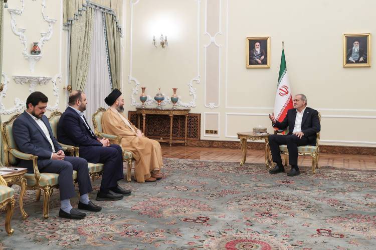 تأکید حکیم و پزشکیان بر تعمیق روابط راهبردی ایران و عراق و همکاری برای ثبات منطقه