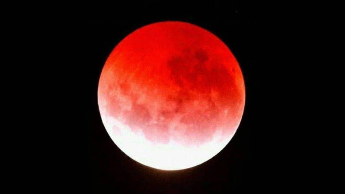 امشب ماه سرخ، دلگیر و شرمگین است!...