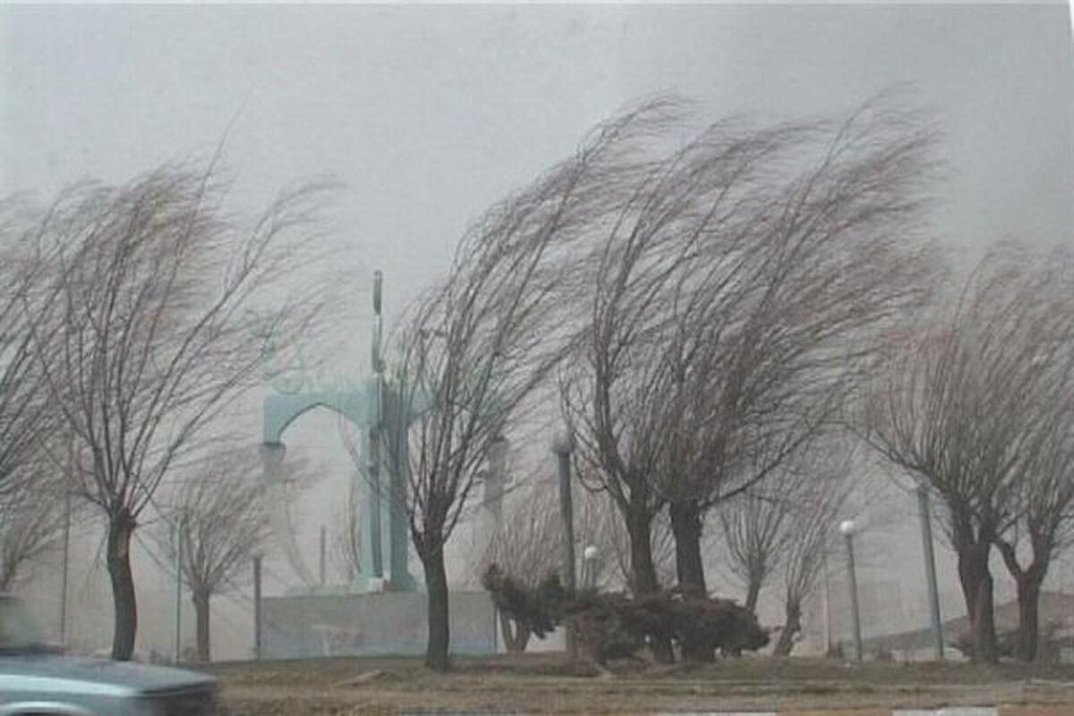 رگبار و رعد و برق در جنوب شرق ایران | وزش باد و گرد و خاک در نیمه شرقی