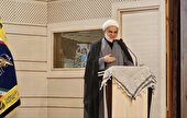 نخبگان و متنفذین در سختی‌ها کنار نظام باشند