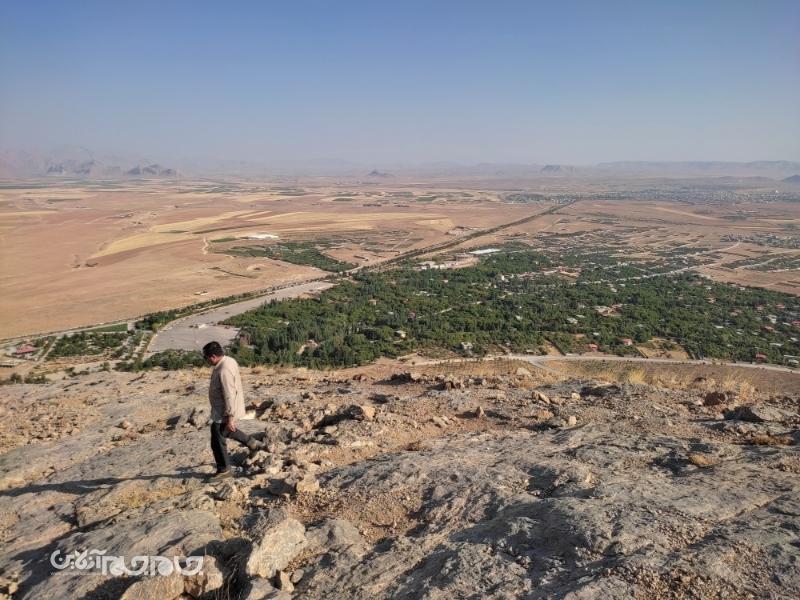در محراب اوین؛ نماز عشق به پای جان ایستاد در محراب اوین؛ نماز عشق به پای جان ایستاد