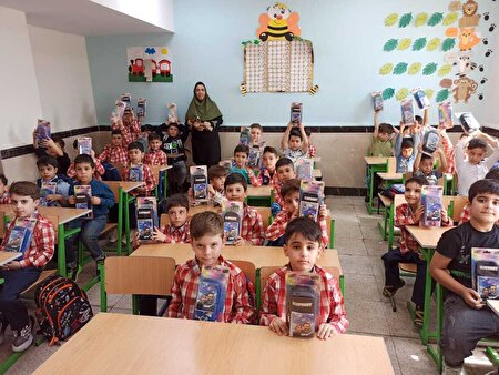 ببینید ا آغاز سال تحصیلی برای یک میلیون و ۵۰۰ هزار کلاس اولی تا لحظاتی دیگر