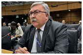 انتقاد اولیانوف از مواضع تروئیکای اروپا در خصوص ایران