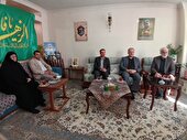 دیدار فرماندار ویژه کرج با خانواده شهید علی جوادی‌پور