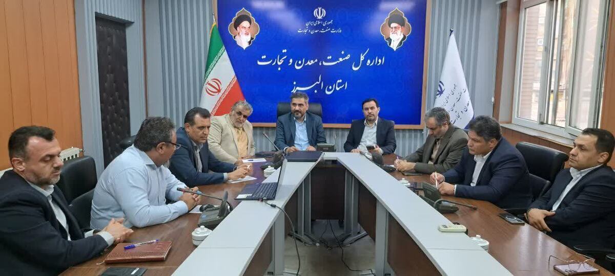 مدیر کل صمت استان البرز گفت: بر اساس آخرین آمار تا پایان شهریور ۱۴۰۴، اصناف استان البرز برای ۲۶۷ هزار و ۴۳۰ نفر اشتغال ایجاد کرده‌اند و شمار پروانه‌های کسب صادره به ۱۰۵ هزار و ۸۶۰ واحد رسیده است.