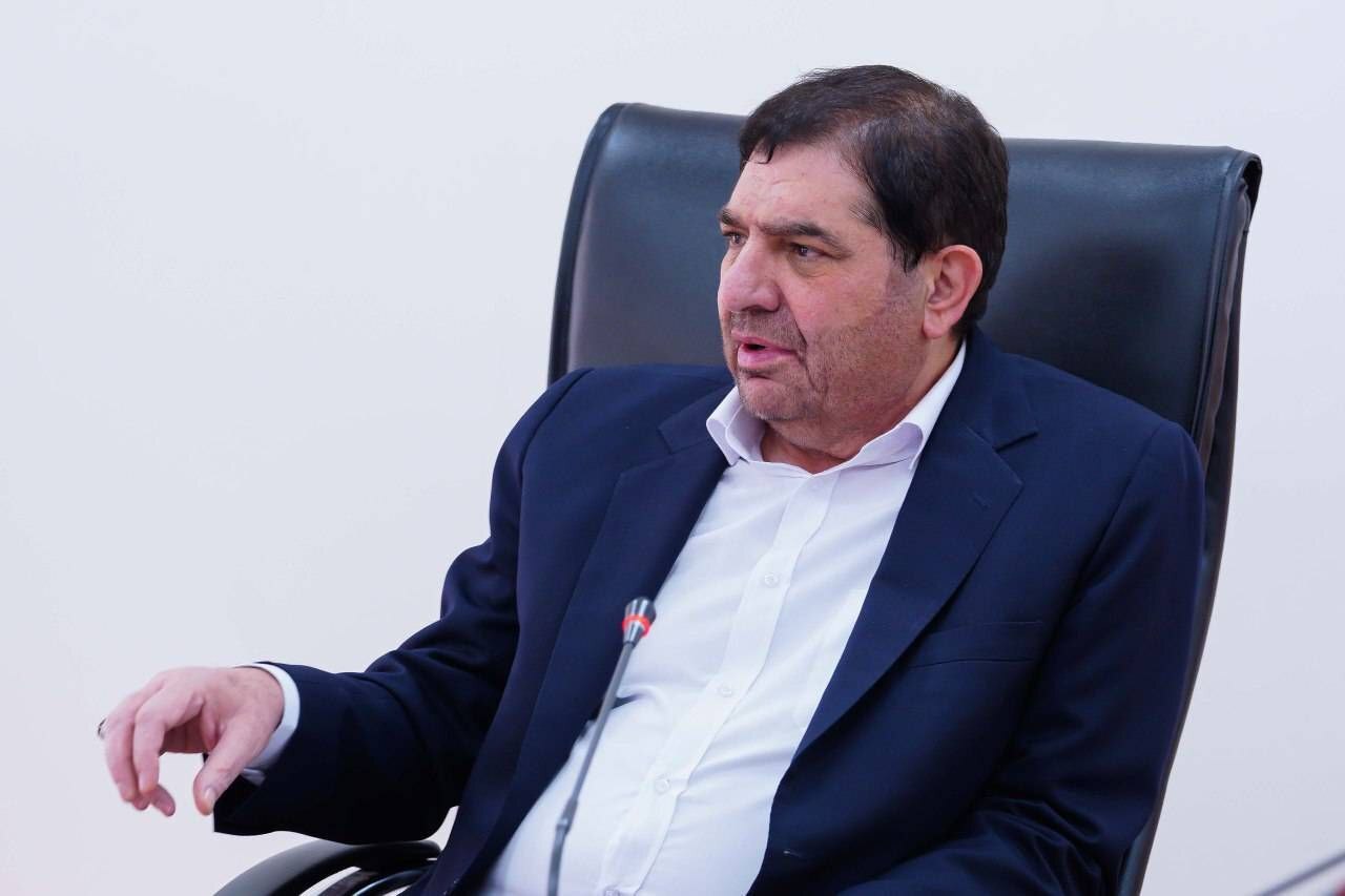 باید کارهای بزرگ ایران پس از انقلاب برای مردم با نگاهی هنرمندانه معرفی شود باید کارهای بزرگ ایران پس از انقلاب برای مردم با نگاهی هنرمندانه معرفی شود