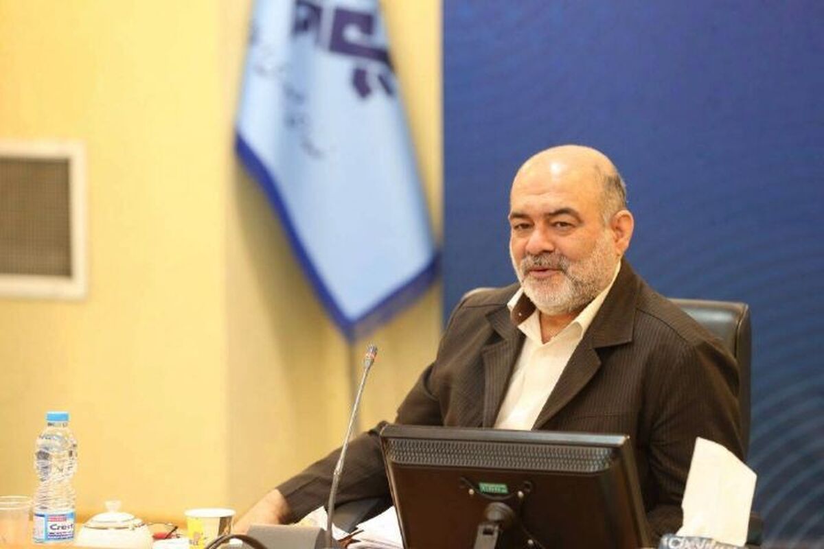 معاون صدا با اشاره به این‌که معاونت با اجرای طرح ملی «ایران‌جان» در استان فارس، شبکه‌های رادیویی کشور را برای روایت ظرفیت‌ها، دستاورد‌ها و مسائل این استان بسیج کرده، گفت: در این طرح ۹۳۹۳ دقیقه برنامه در قالب ۳۲۴ برنامه و ۸۳ عنوان تولید و پخش می‌شود و ۱۵ برنامه میدانی نیز با مدت زمان ۱۱۸۰ دقیقه به‌صورت زنده از شهر‌ها و مناطق مختلف فارس روی آنتن می‌رود.