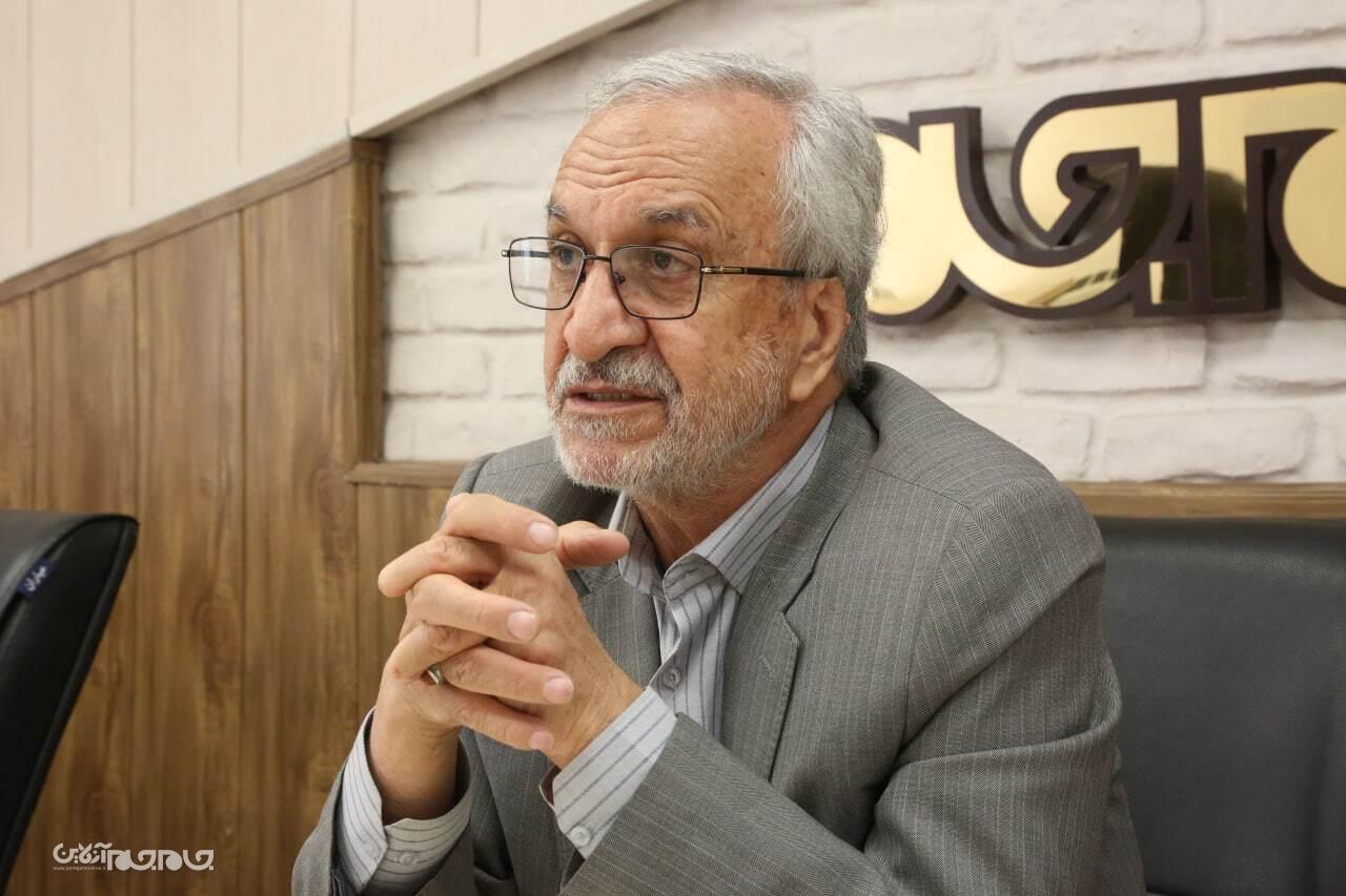 لزوم آشنایی نسل جدید با ادبیات فاخر ایران لزوم آشنایی نسل جدید با ادبیات فاخر ایران