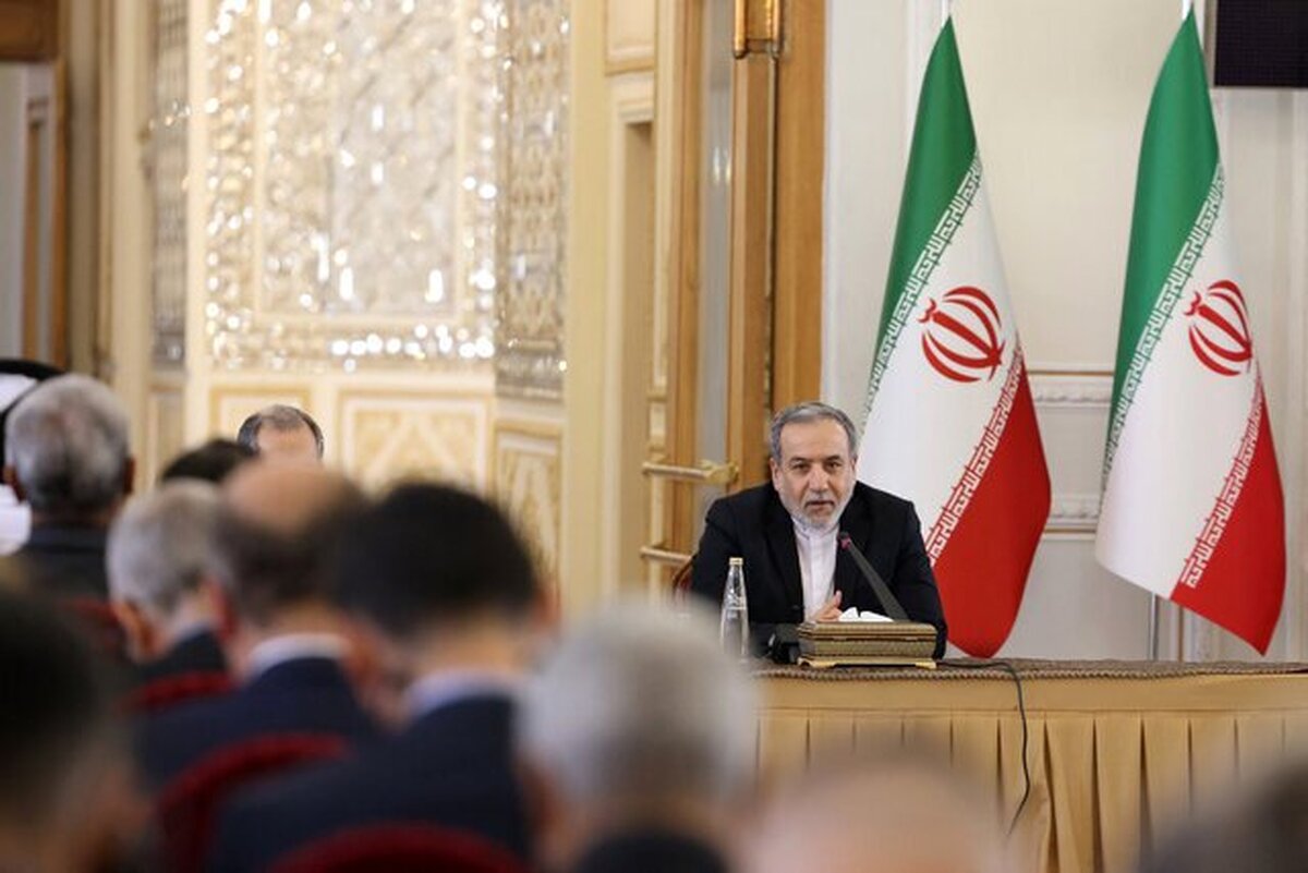 وزیر خارجه ایران در دیدار جداگانه با سفیران ایران در مالی و نیجریه، بر ضرورت تلاش برای تقویت مناسبات با کشورهای آفریقایی به خصوص در زمینه‌های اقتصادی و تجاری تاکید کرد.