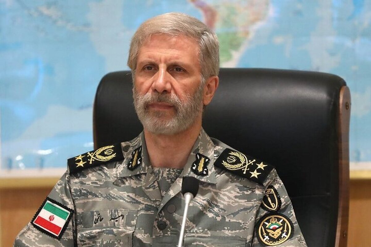فرمانده کل ارتش در نشست با اعضای کمیسیون امنیت ملی مجلس شورای اسلامی گفت: جنگ ۱۲ روزه به اندازه ۱۲ سال برای ما درس آموخته داشت و بر این اساس، رویکردهای لازم را اتخاذ کرده‌ایم.