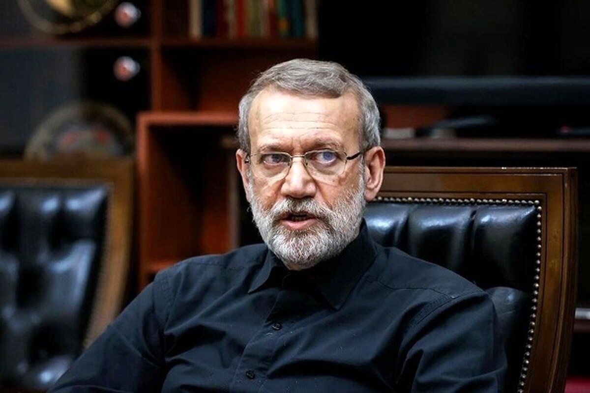 لاریجانی دبیر شورای عالی امنیت ملی، تاکید کرد: مراسم استقبال پرشور و با عظمت مردم شجاع و مظلوم فلسطین از زندانیان آزاد شده، نشان داد کدام طرف پیروز است.