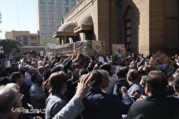 گزارش تصویری | پیکر محمد کاسبی به سوی خانه ابدی بدرقه شد