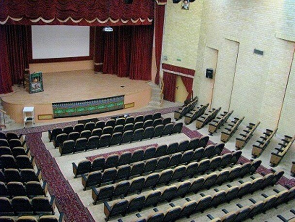 واگذاری سالنهای فرهنگی به بخش خصوصی؛ راهکاری برای بهرهبرداری بهینه از زیرساختهای هنری واگذاری سالنهای فرهنگی به بخش خصوصی؛ راهکاری برای بهرهبرداری بهینه از زیرساختهای هنری