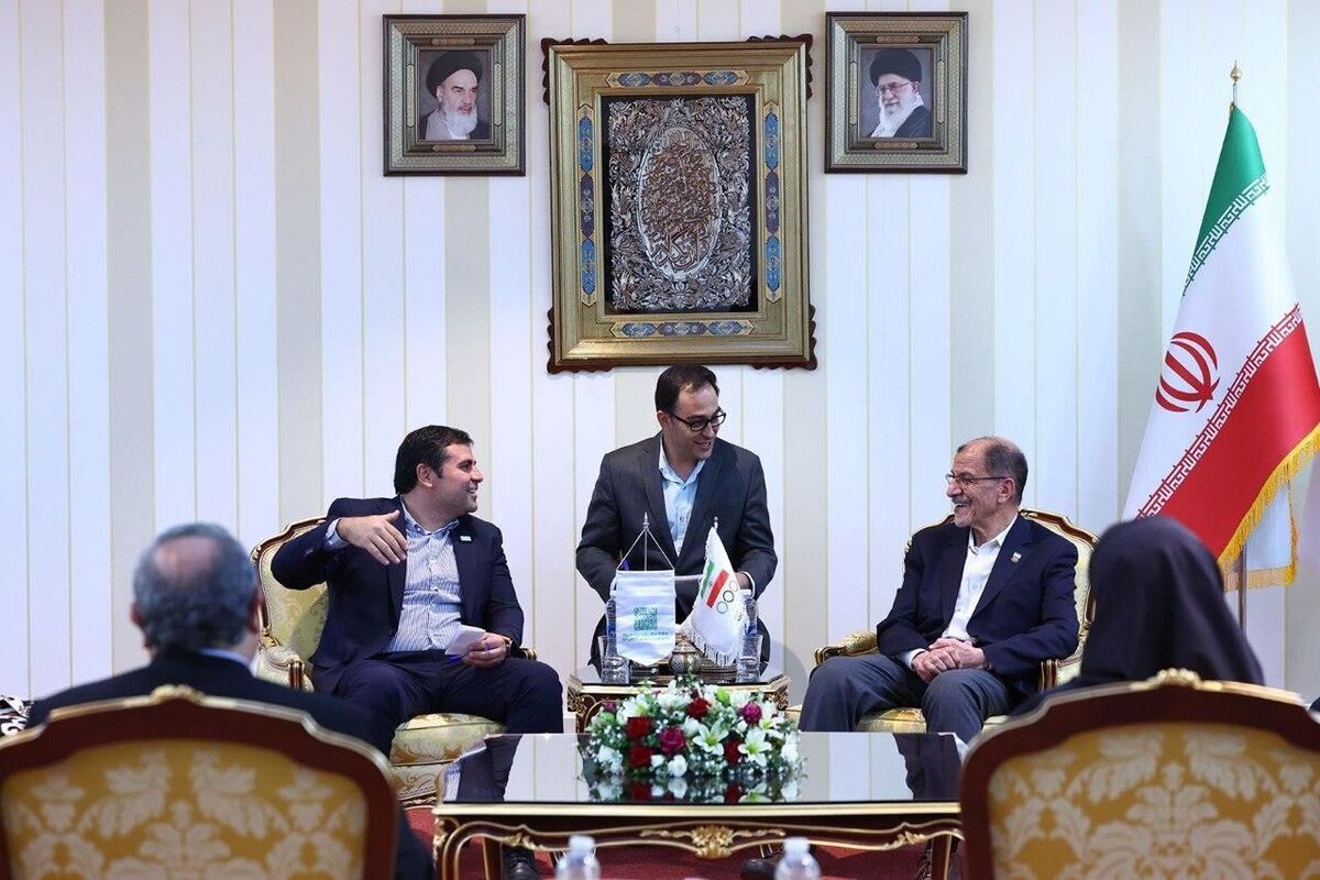 رئیس کمیته ملی المپیک گفت: در جلسه هیات دولت و با حضور رئیس جمهور، گزارشی از حضور کاروان ایران در ادوار گذشته بازی‌های همبستگی کشور‌های اسلامی و میزبانی این رویداد ارائه کردم که با استقبال بسیار خوب رئیس جمهور و شهردار تهران همراه بود. 