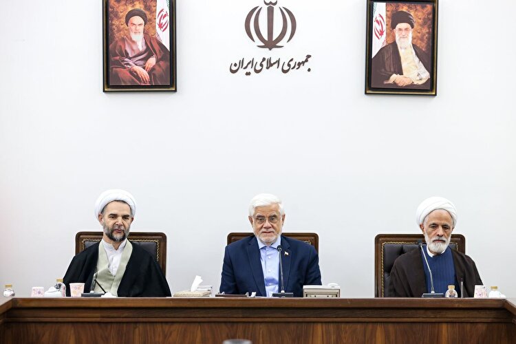 عارف: تأمین کالا‌های اساسی در اولویت دولت قرار دارد