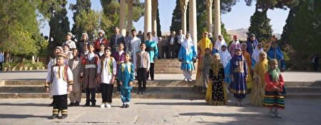 نماهنگ «ایرانو نگاه کن» با صدای کودکان و نوجوانان شیرازی، این هفته در «ایران سرود»