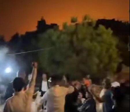 ببینید |  فریاد «لبیک یا نصر الله» مردم لبنان همزمان با حملات رژیم صهیونیستی