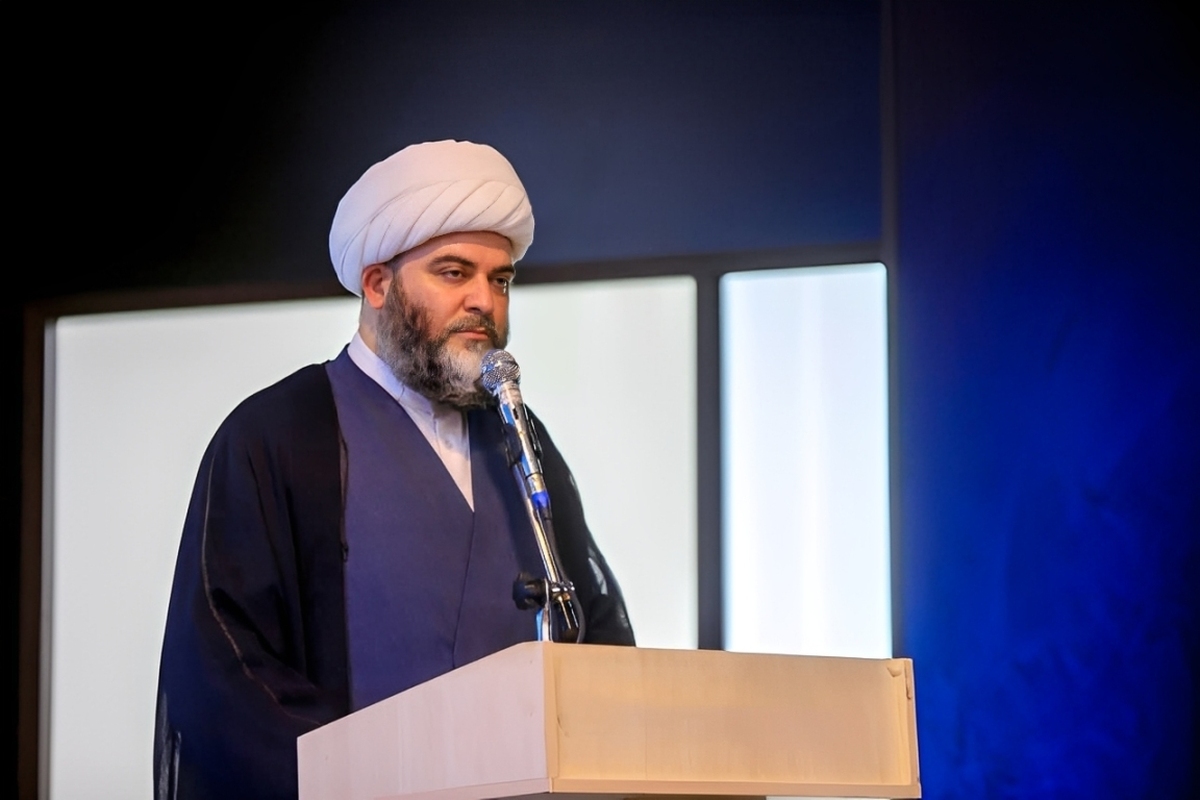 حجت‌الاسلام محمد قمی در گردهمایی هم‌اندیشی برگزیدگان خیرین هیأت و تشکل‌های دینی با اشاره به «جنگ اراده‌ها» گفت: امروز شیطان دار و ندارش را برای نبرد با جبهه حق به خط کرده و هیأت‌ها باید پایگاه جهاد تبیین و پرورش انسان‌های تاریخ‌ساز باشند.